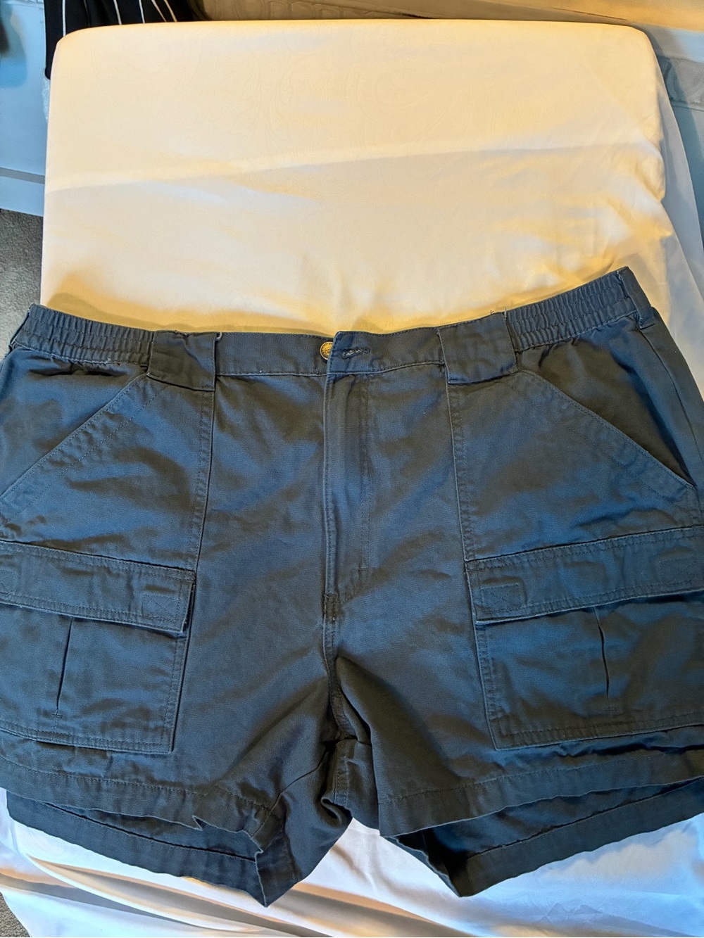 RedHead Men's Cargo Shorts in Navy Blue